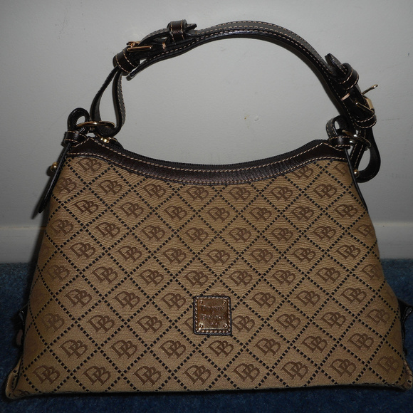 Dooney & Bourke Handbags - Dooney and Bourke logo bag, LIKE NEW CONDITION